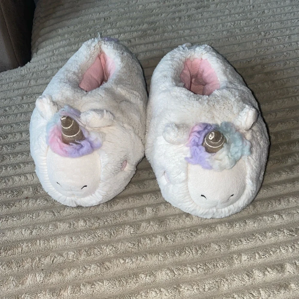 ✨ Cozy Unicorn Slippers 🦄 | Girls XL (11/12) ✨